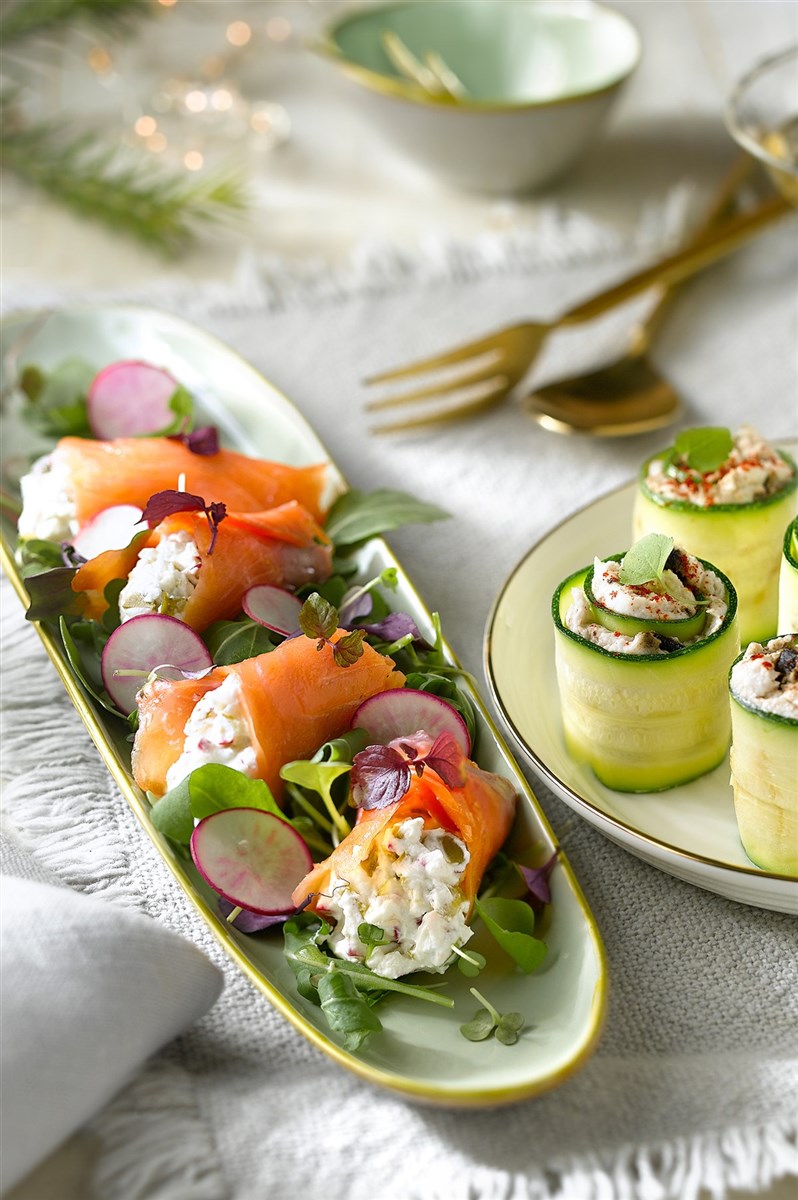 Rollitos de salmón con brotes tiernos