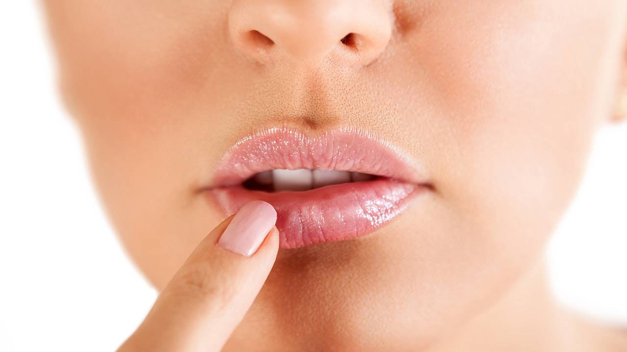 Siete remedios caseros para cuidar las llagas en la boca y la lengua