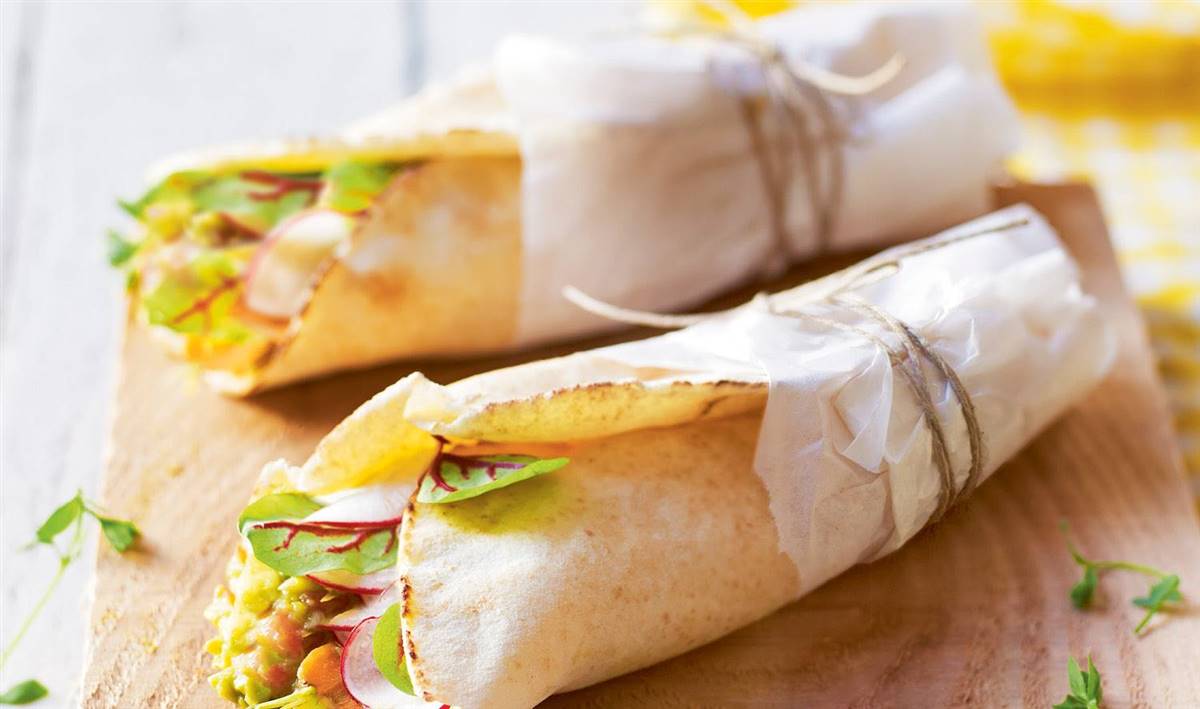 Fajitas de maíz con guacamole y tofu