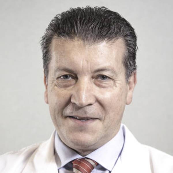 Dr. Rogelio Leira
