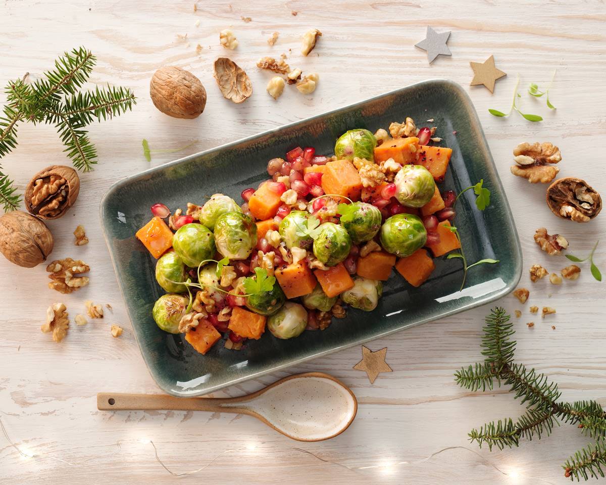 S02-Guarnición-de-coles-de-Bruselas-salteadas-con-nueces