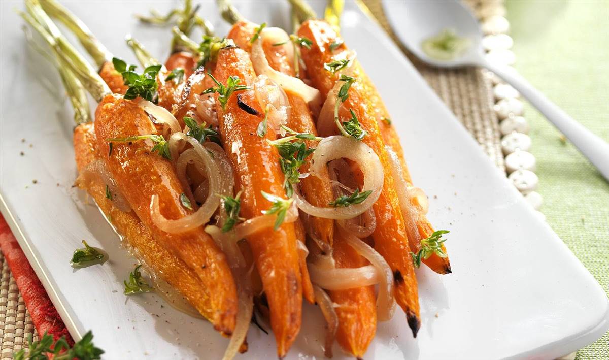 ZANAHORIAS BRASEADAS CON HIERBAS AROMÁTICAS
