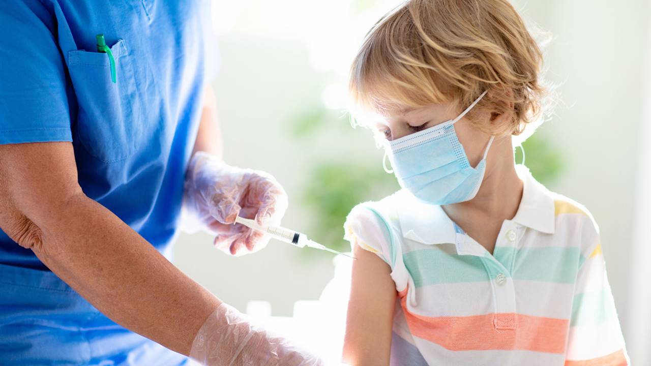 A final de este año 2021 se podría empezar a vacunar de covid-19 a los niños