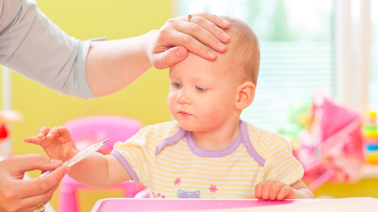 Cómo tratar bien la fiebre en bebés y niños pequeños