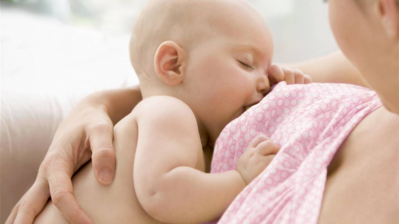 5 medidas para disminuir los tóxicos en la leche materna