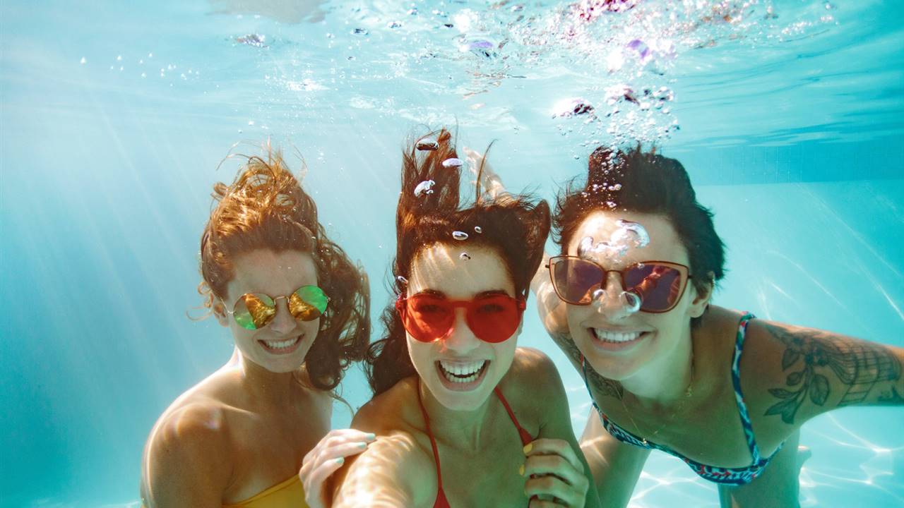 Cómo afecta el cloro de la piscina a tus dientes