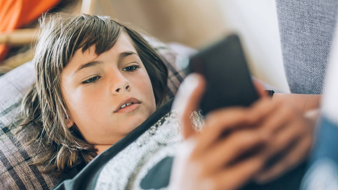 Cuáles son los efectos de ver pornografía en niños y adolescentes