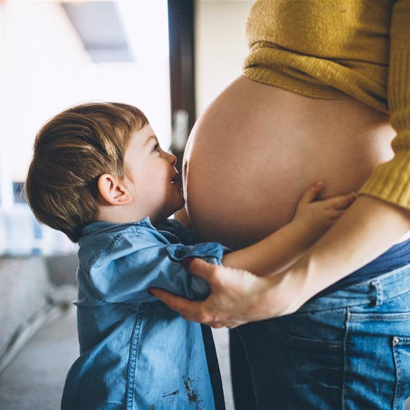 ¿El peso del bebé influye en el parto?