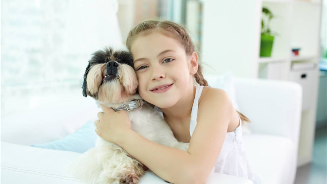 Embarazadas y bebés con animales en casa