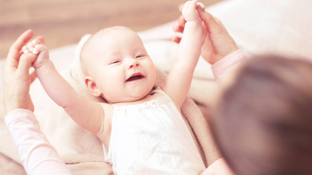 ¿Debemos examinar a los bebés todo el tiempo?