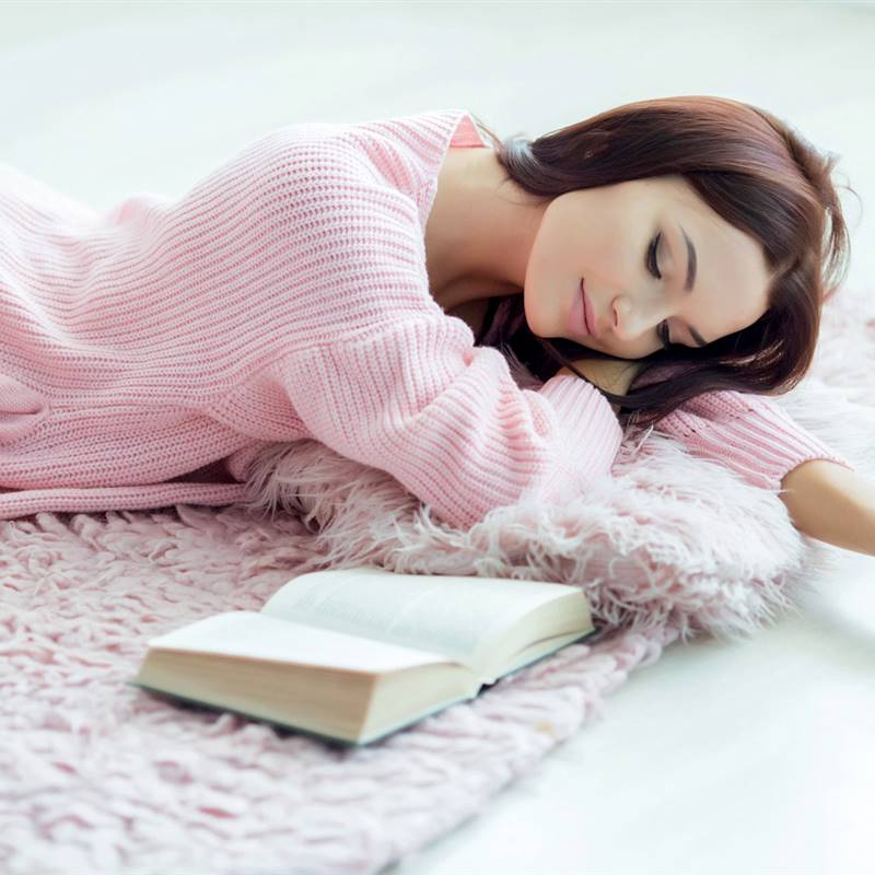 Hacer una pequeña siesta no contribuye a recuperar el sueño perdido