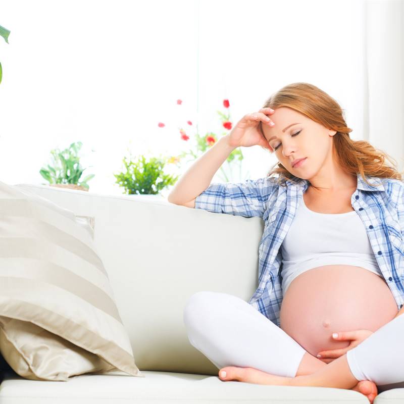La migraña durante el embarazo podría aumentar el riesgo de complicaciones