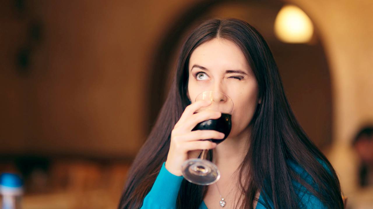 Las bebidas alcohólicas, incluso de baja graduación, pueden provocar miopía