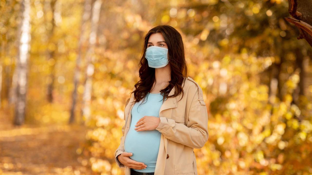 Las embarazadas tienen más riesgo de Covid 19 grave, según un estudio de la OMS