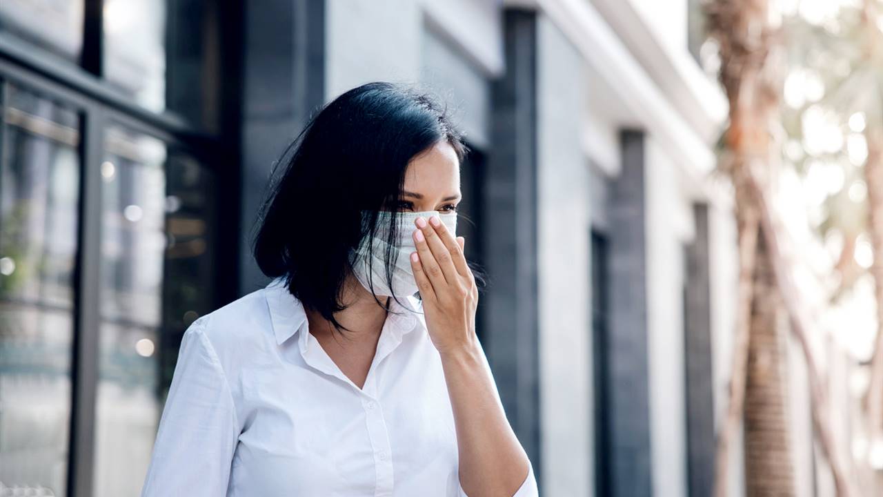 Ómicron puede seguir siendo contagiosa tras la cuarentena