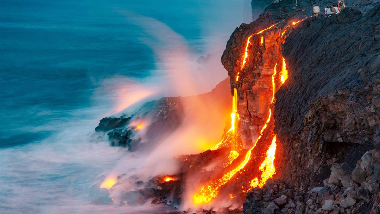 ¿Son tóxicos los gases que desprende la lava del volcán al llegar al mar?