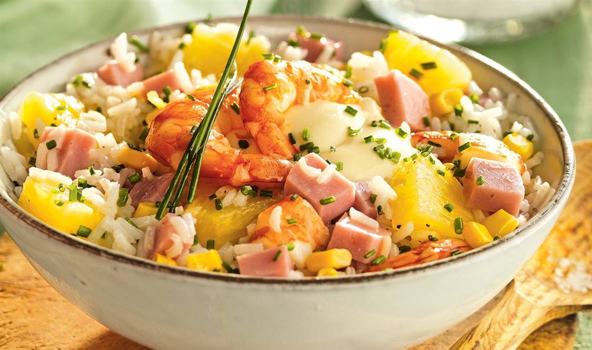 Arroz con gambas y piña