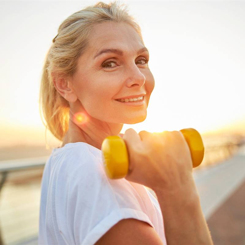 7 beneficios de entrenar la fuerza física para las mujeres