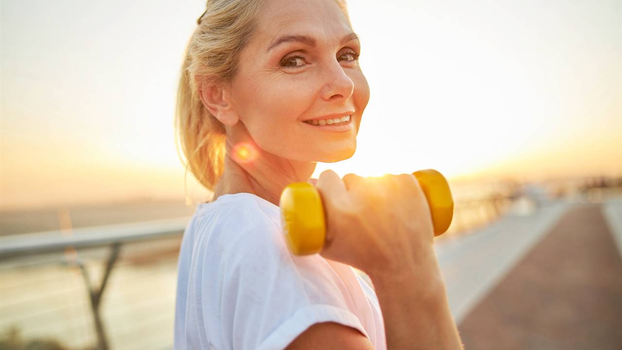 7 beneficios de entrenar la fuerza física para las mujeres