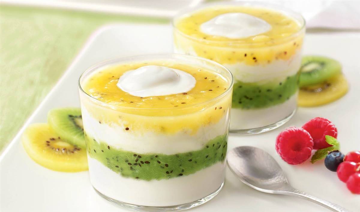 Vasitos de kiwi y mascarpone
