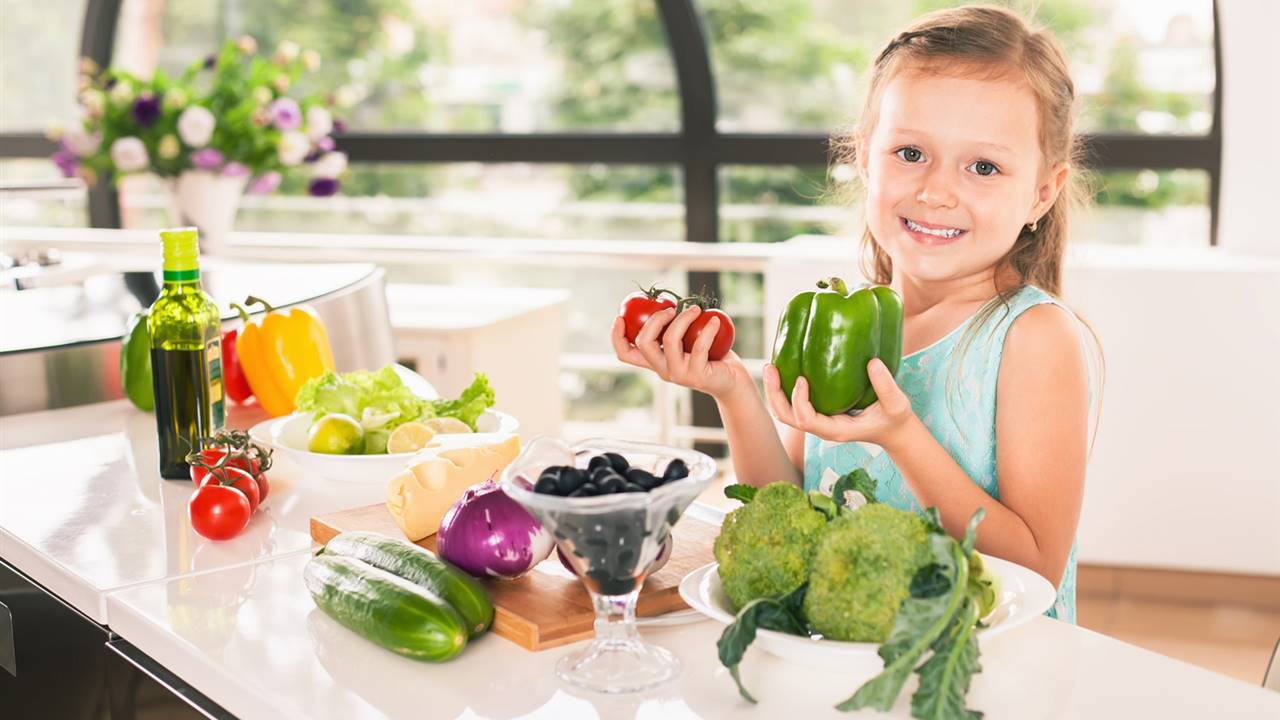 Los niños vegetarianos no crecen menos ni les faltan nutrientes