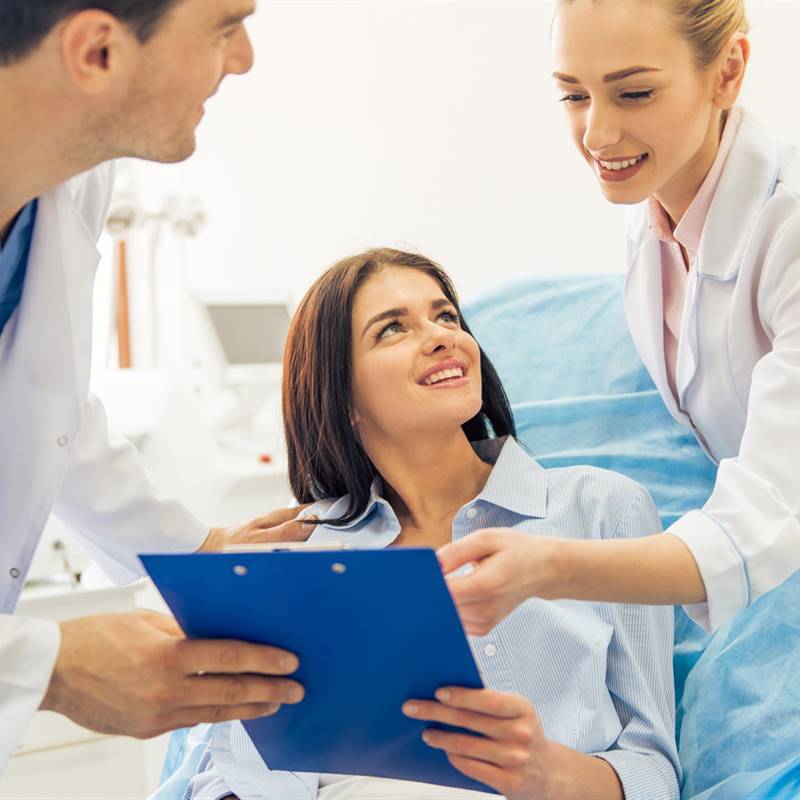 Hacer colonoscopias antes de los 50 reduce el riesgo de cáncer de colon en mujeres 