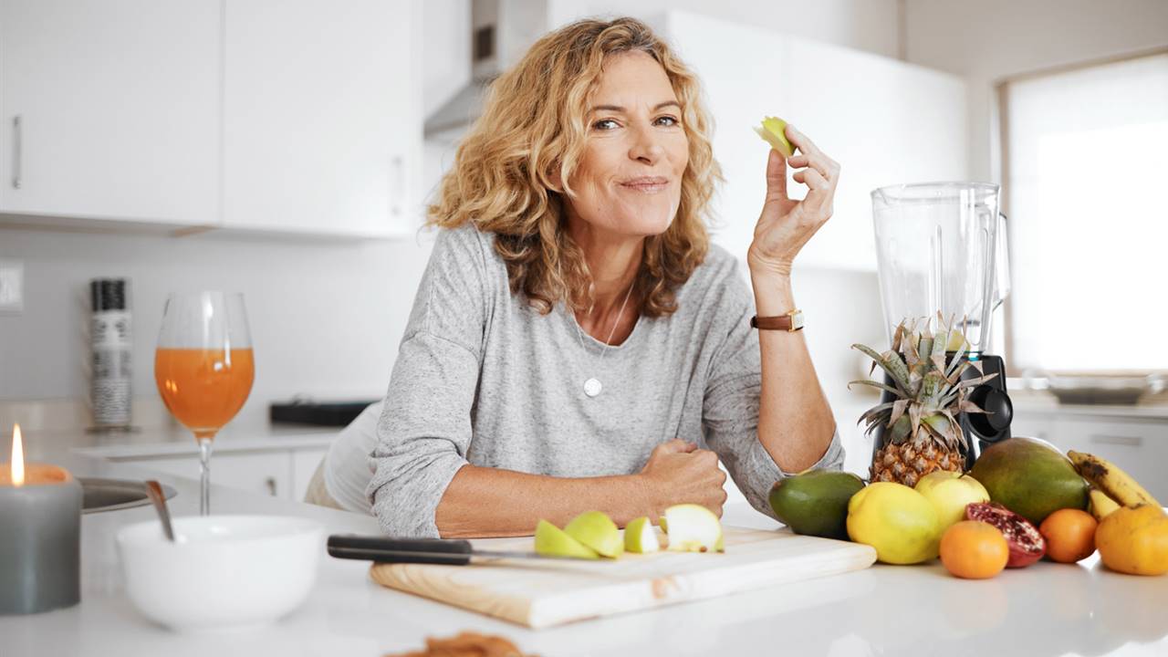 Por qué en la menopausia puedes ganar peso y sube el colesterol
