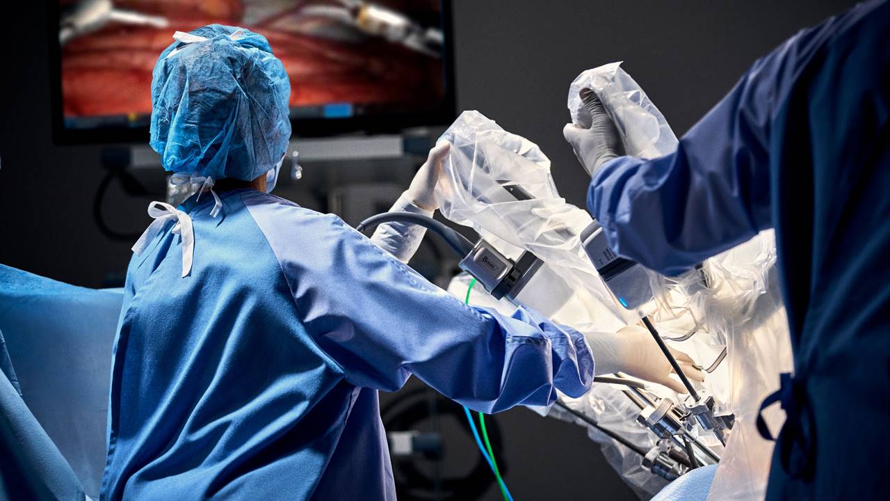 La cirugía robótica en el cáncer de riñón 