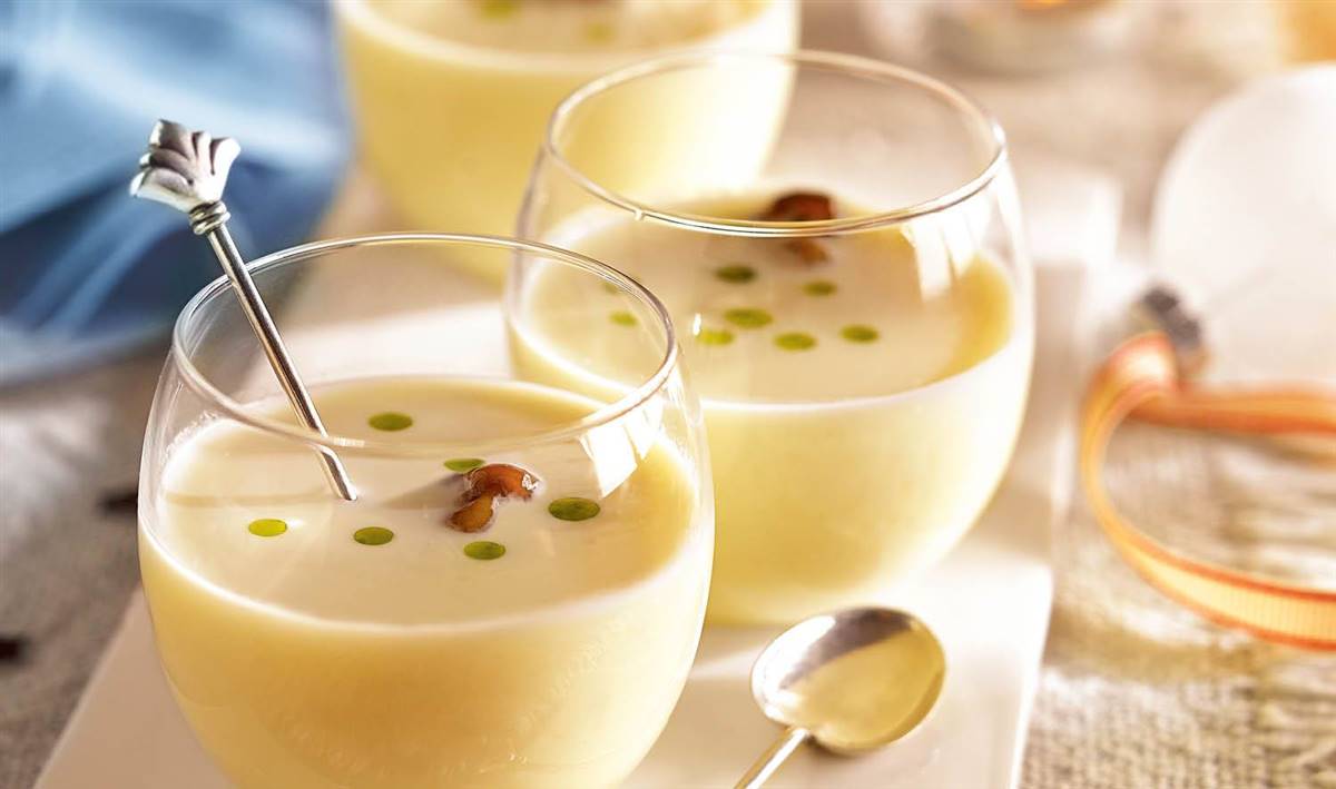Chupitos de crema de coliflor