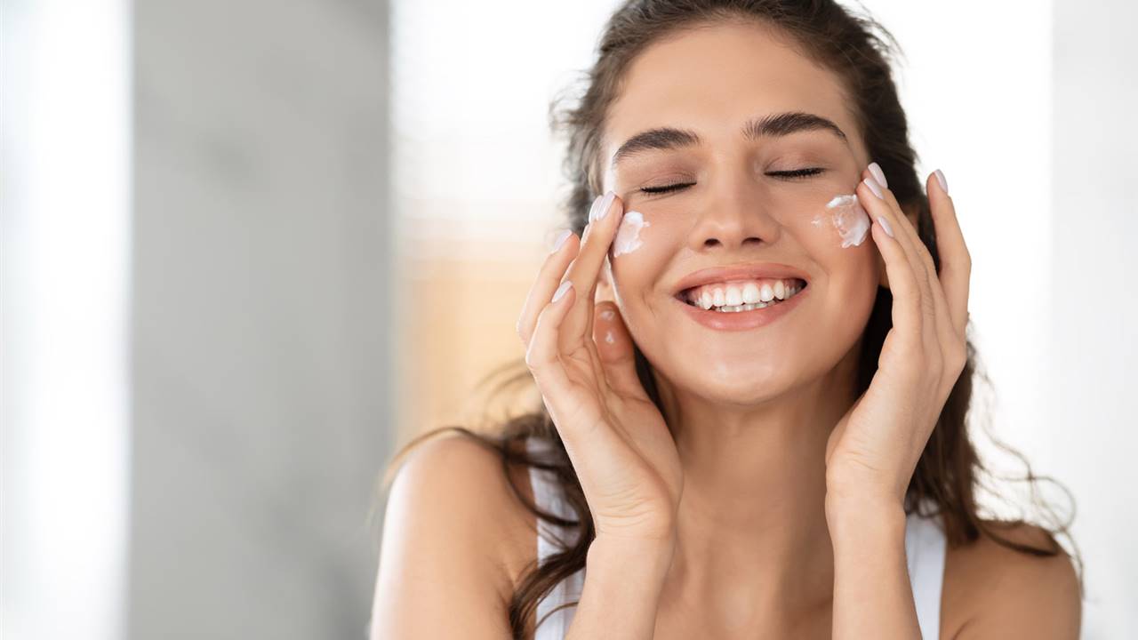 Qué pasa si te pones loción de calamina en la cara antes del maquillaje