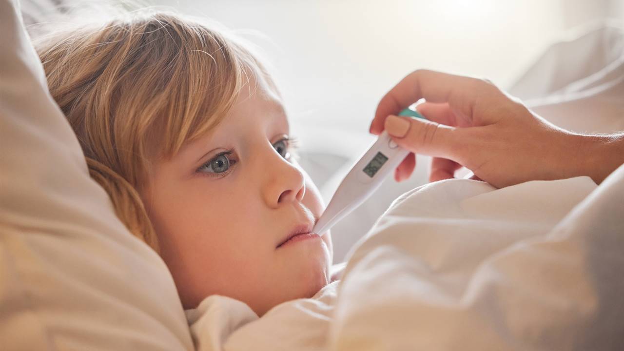 Cómo prevenir y tratar la gripe en los niños