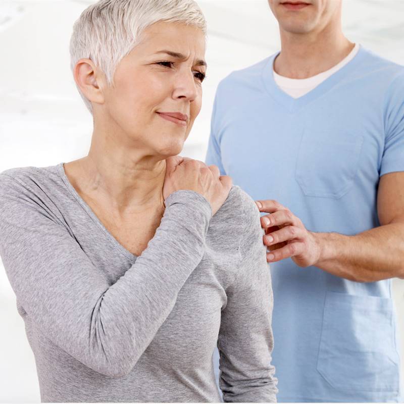 ¿Tienes osteoporosis? 10 consejos que debes seguir para cuidar tus huesos