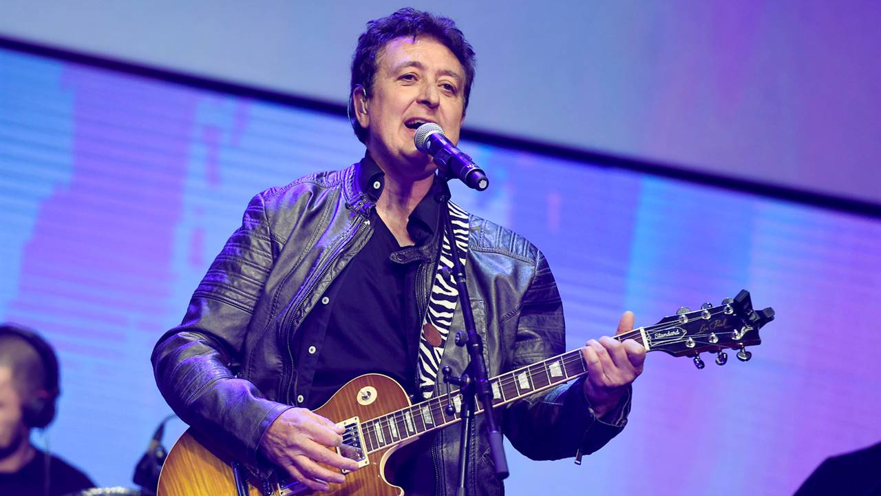 Manolo García cancela su gira por una miocarditis aguda: qué es y qué puede causarla