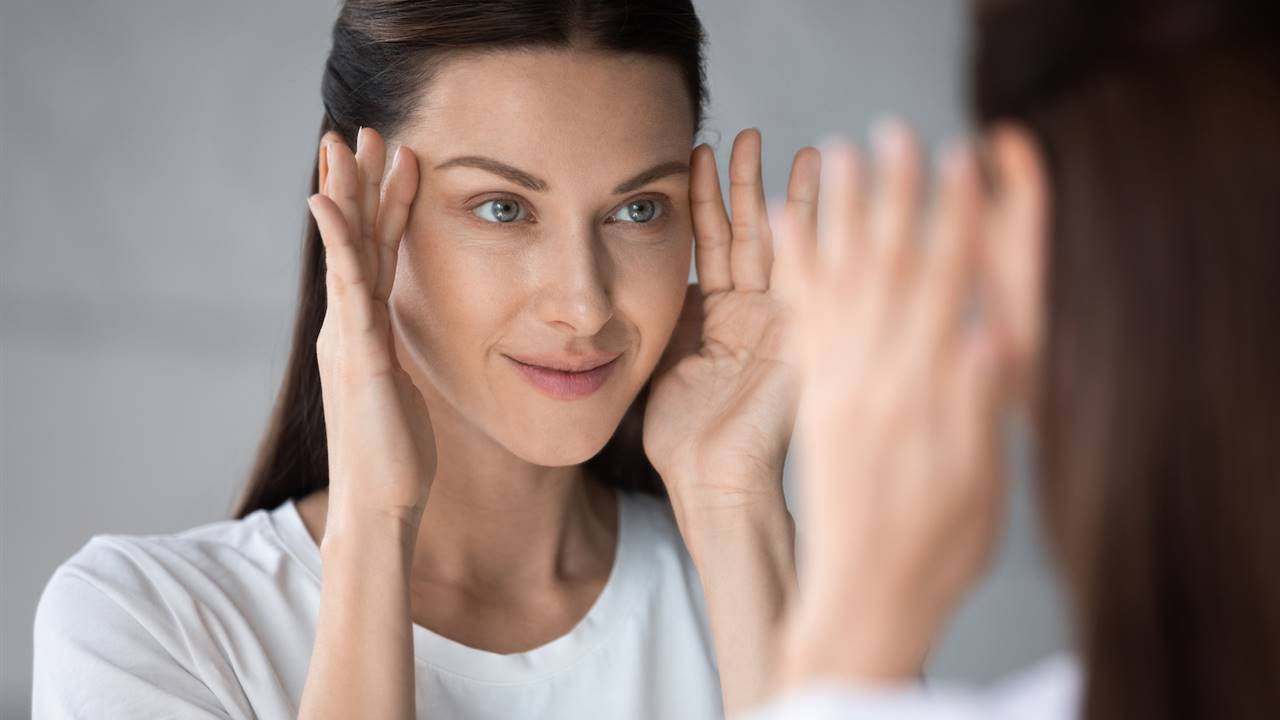 Slugging: ¿es cierto que la vaselina reduce las arrugas de la cara?