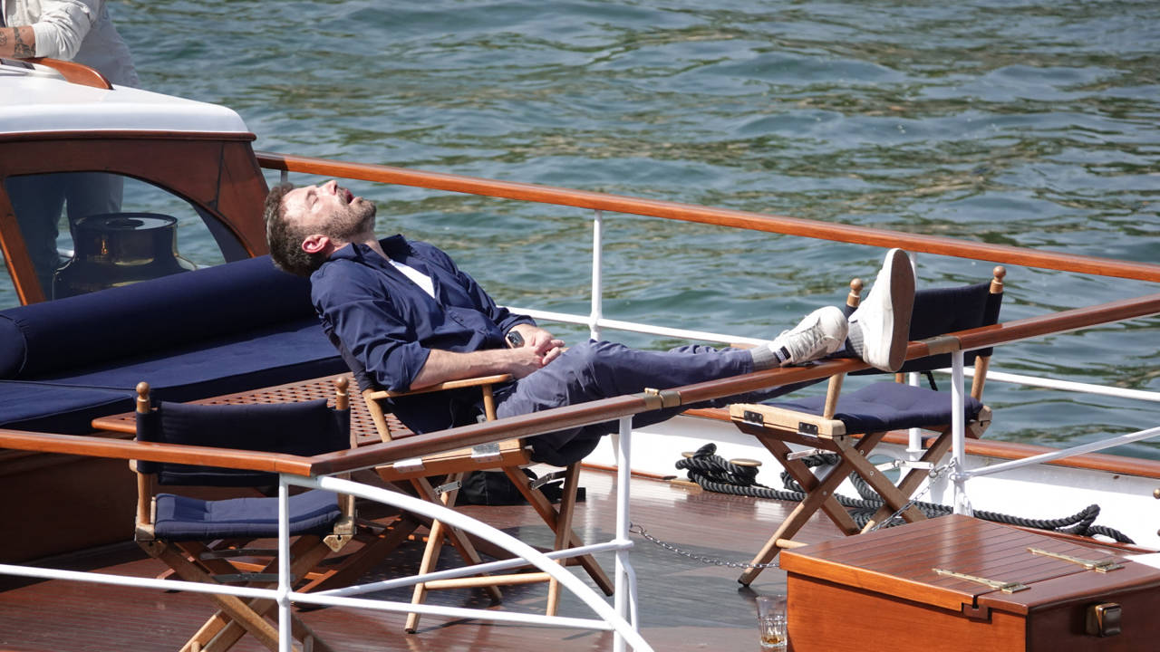Ben Affleck tiene que dormir mucho para prevenir su migraña crónica