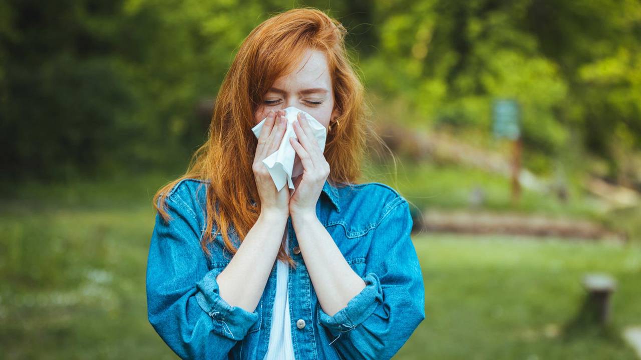 Si te gotea la nariz puedes tener rinitis crónica (y no solo la provoca la alergia)