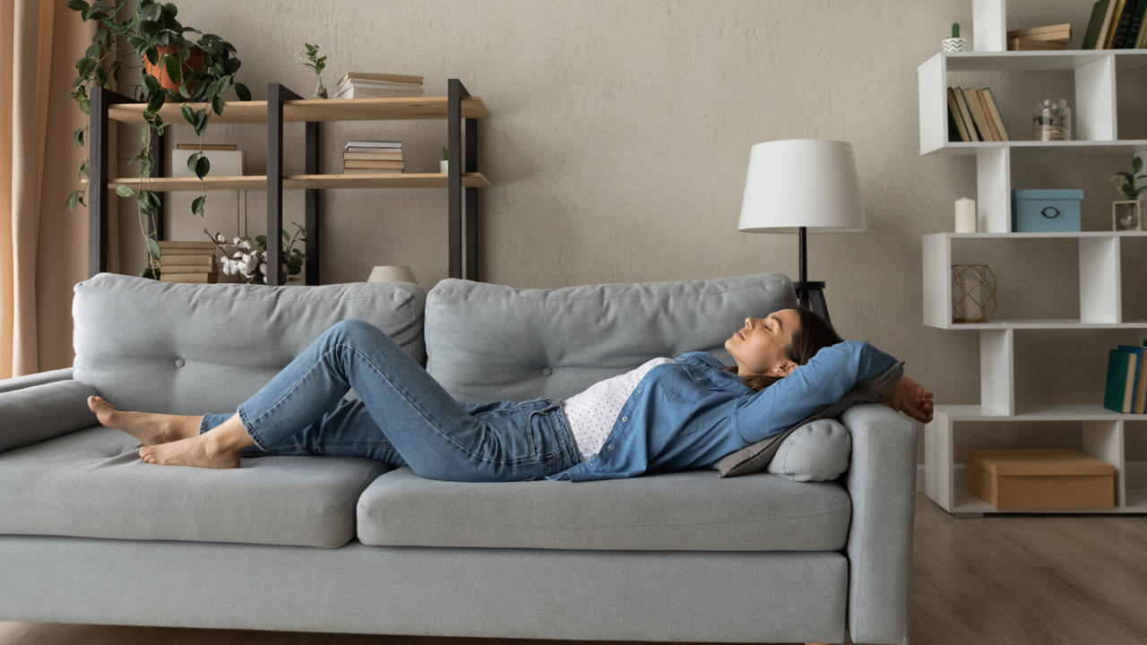 ¿Te haces el remolón en la cama y tardas mucho en levantarte? Puedes tener clinofilia o clinomanía