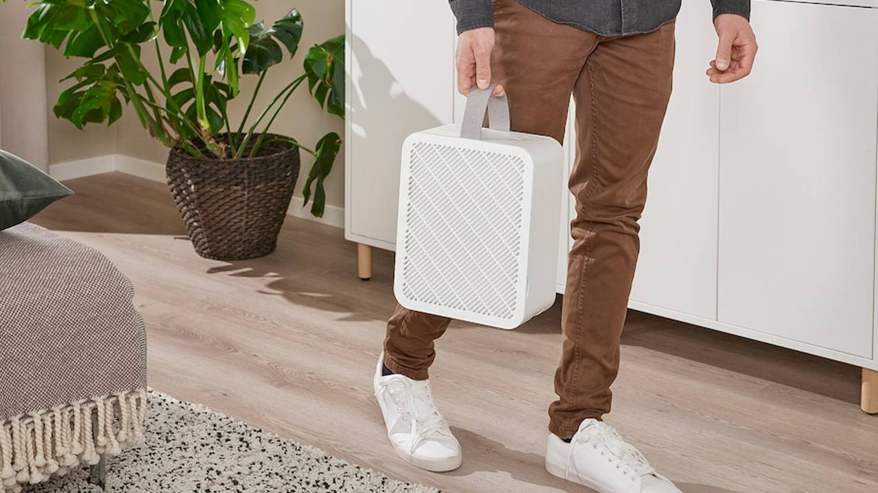 El purificador de aire rebajado de Ikea que renueva el aire de tu casa en 5 minutos