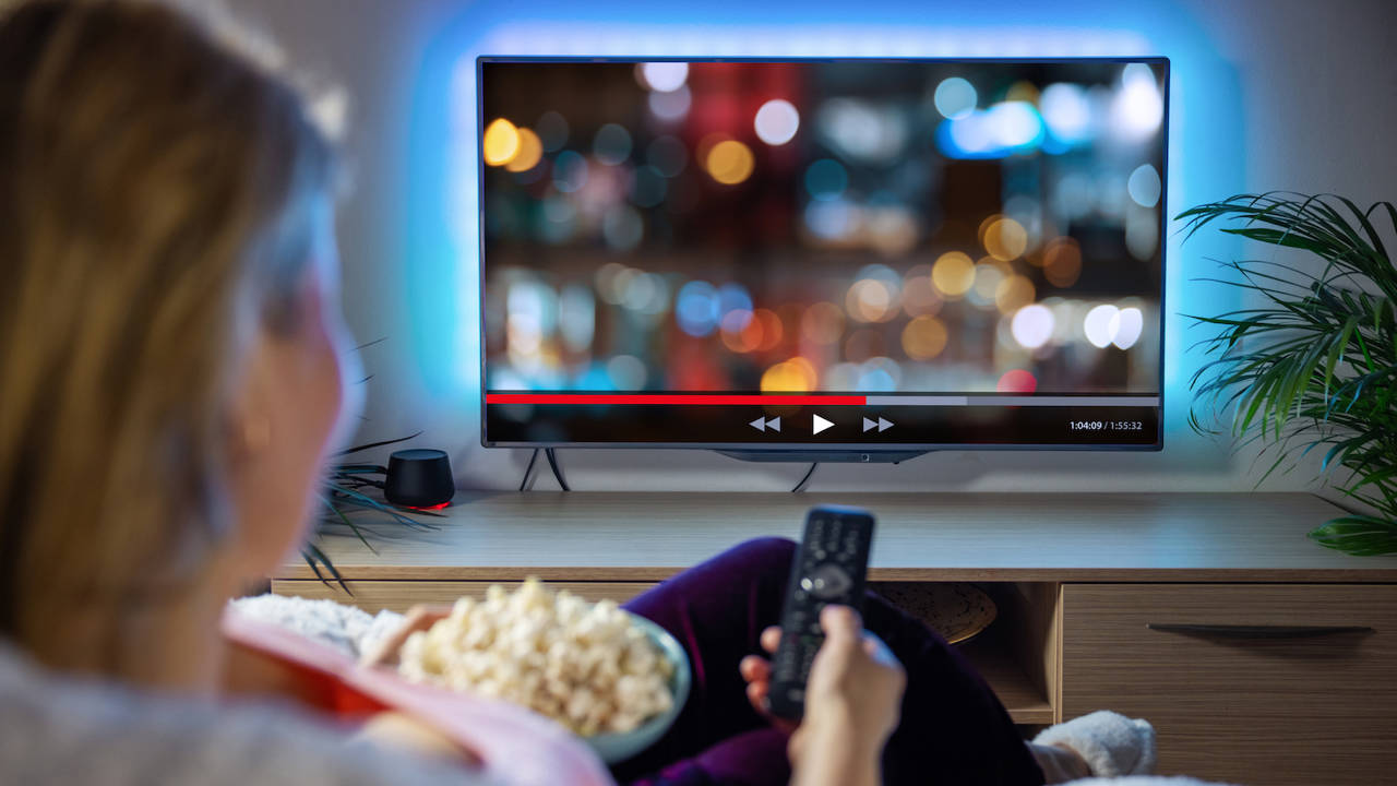Ver mucho la tele provoca este grave efecto en tu cerebro según Harvard