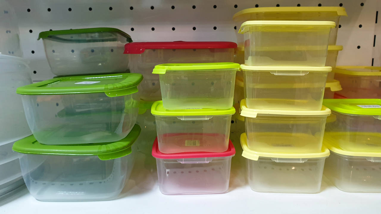 El consejo definitivo que no sabías para usar bien los tápers de la cocina