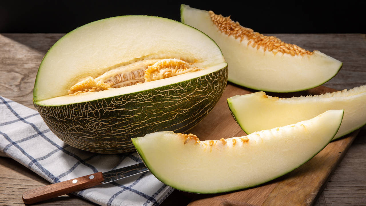 El truco definitivo para elegir un buen melón y las razones para comerlo a diario en verano
