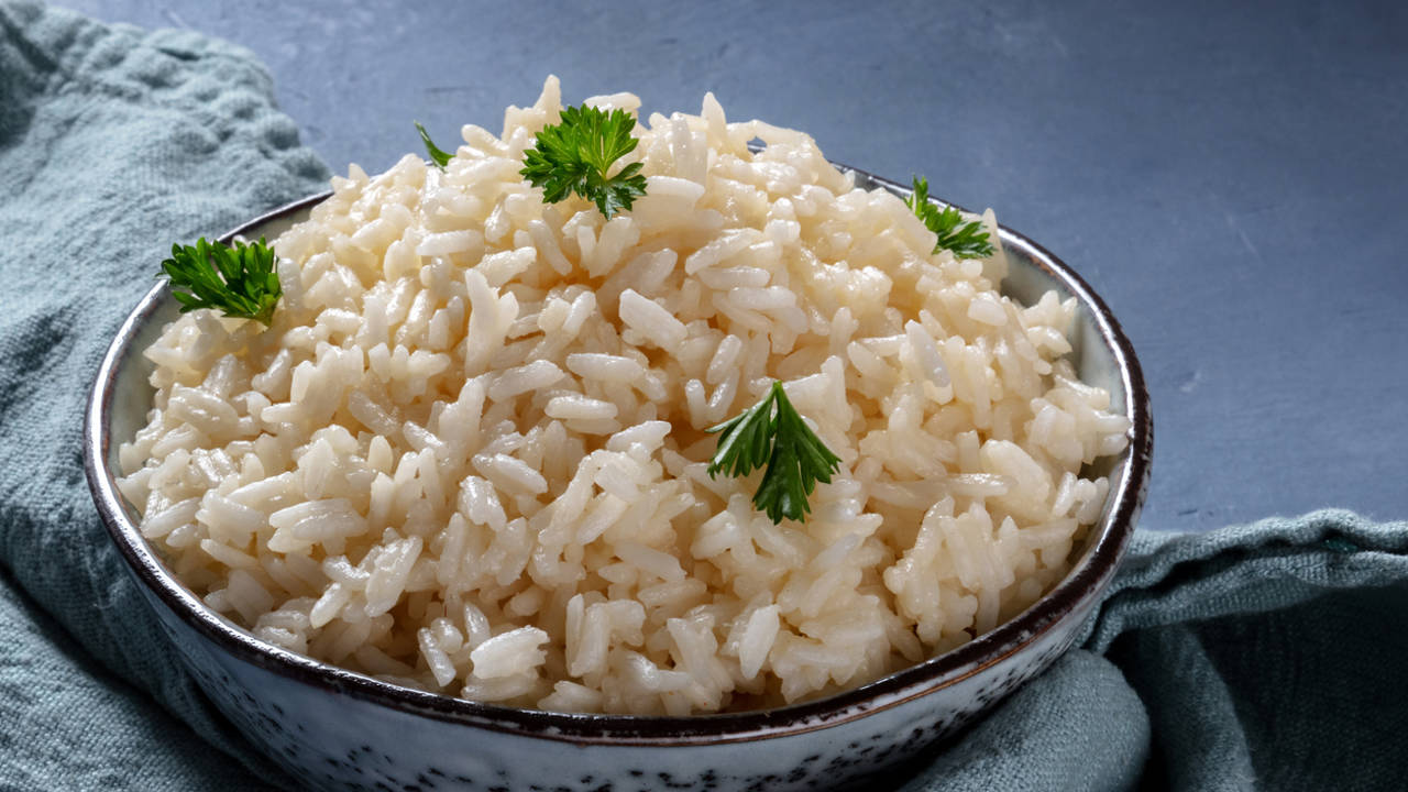 Demostrado: el truco para que el arroz blanco engorde la mitad y no te suba el azúcar