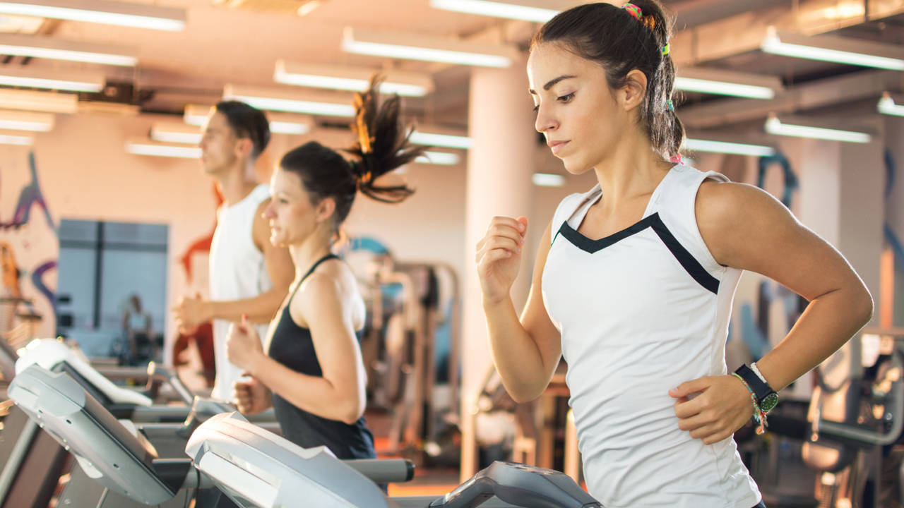 Qué es el entrenamiento 12-3-30 que está de moda en TikTok y es super efectivo para perder peso