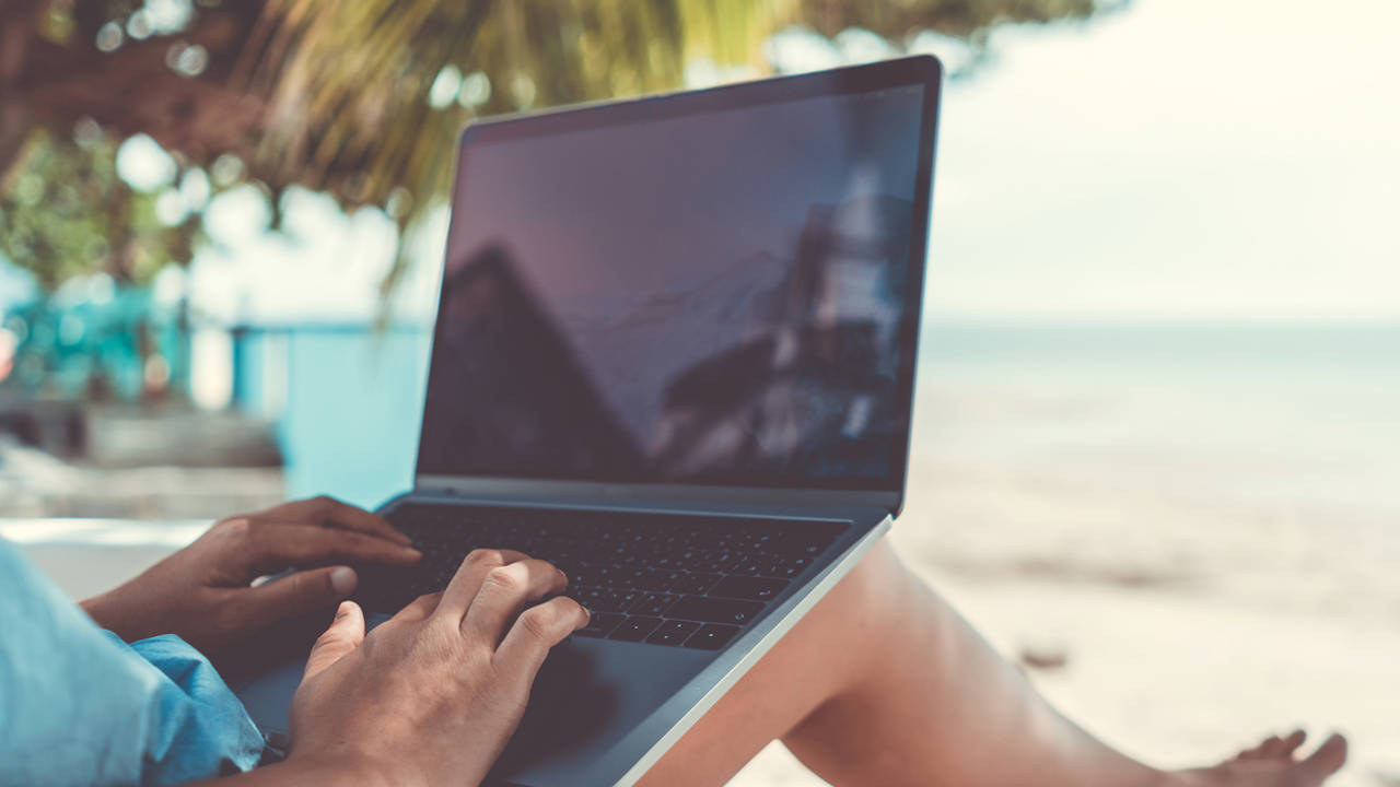 ¿No has conseguido desconectar del trabajo en vacaciones? Puedes sufrir sisifemia