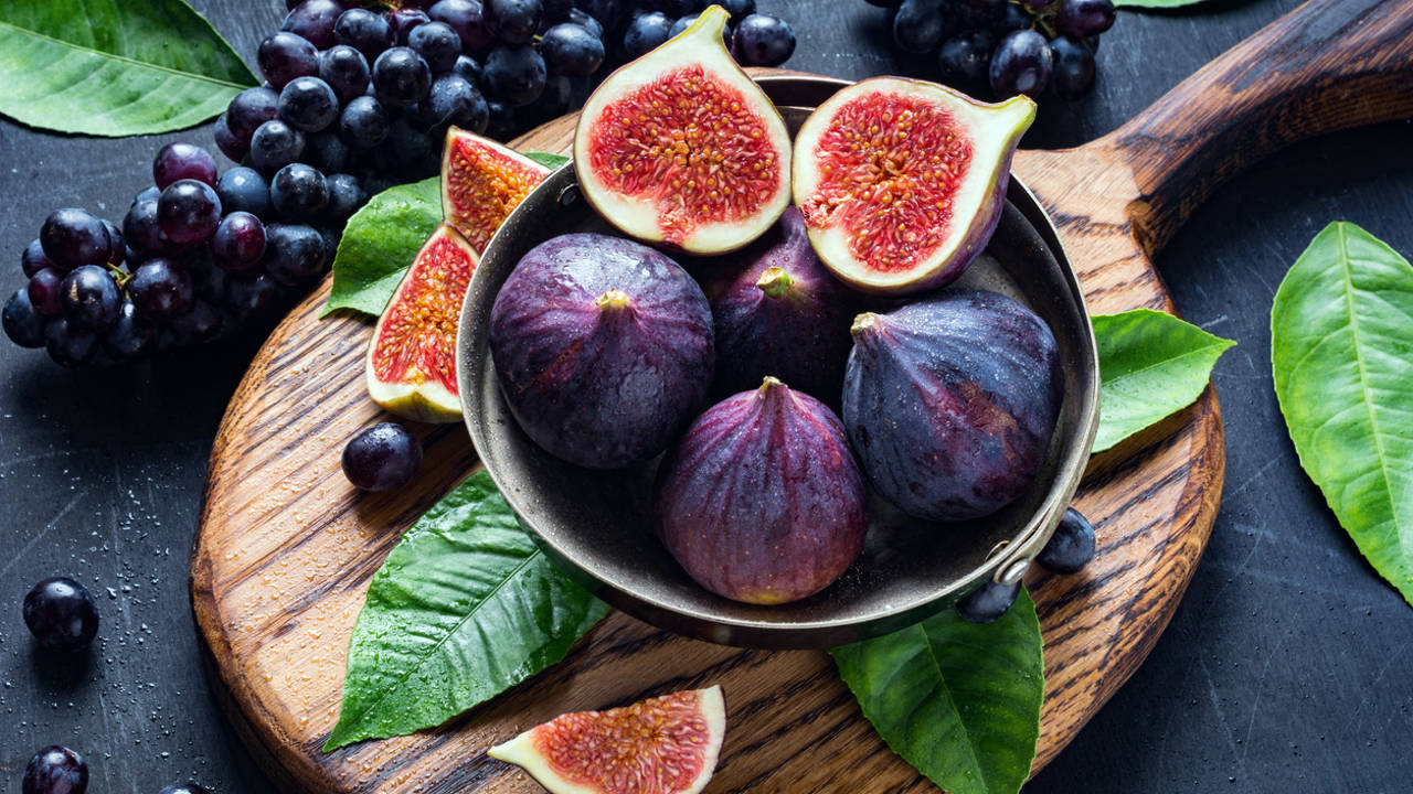 Higos, la fruta estrella de septiembre: sus beneficios y 7 deliciosas recetas para incluirlos en tu dieta