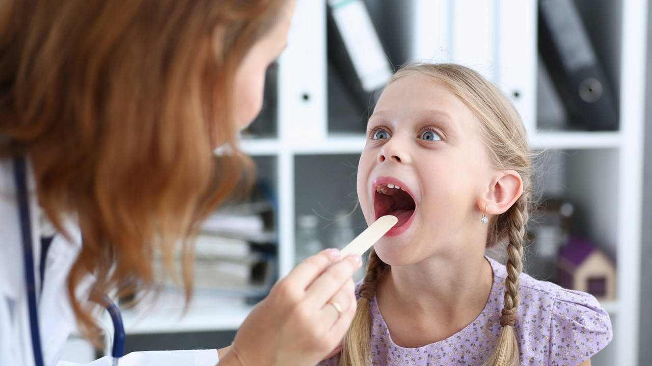 Las 5 cosas que hace una pediatra de Harvard cuando tiene a su niño enfermo
