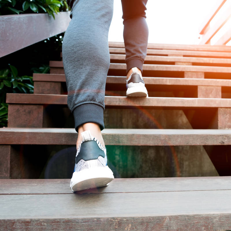 SUBIR ESCALERAS