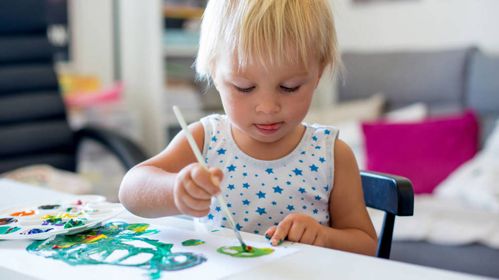 102 nombres de niño raros y muy bonitos