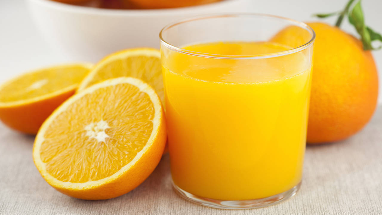 Estas son las razones por las que no deberías tomar más zumo de naranja en el desayuno