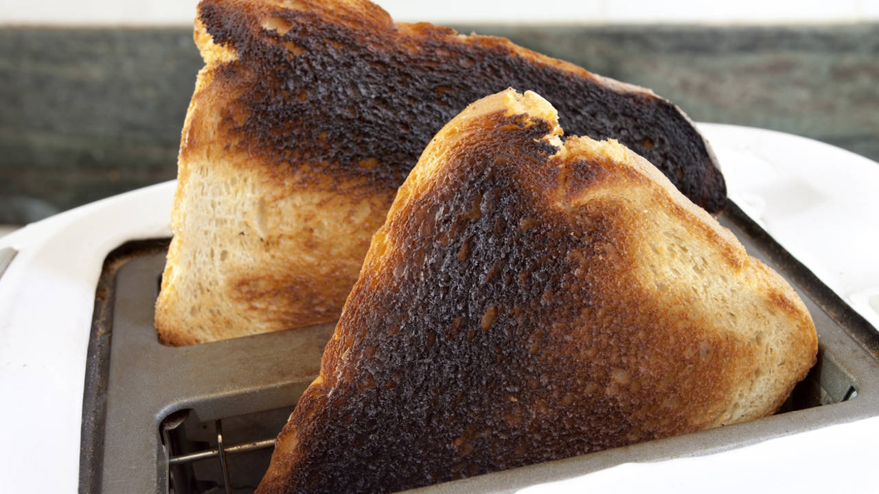¿Por qué es malo para la salud comer tostadas quemadas?